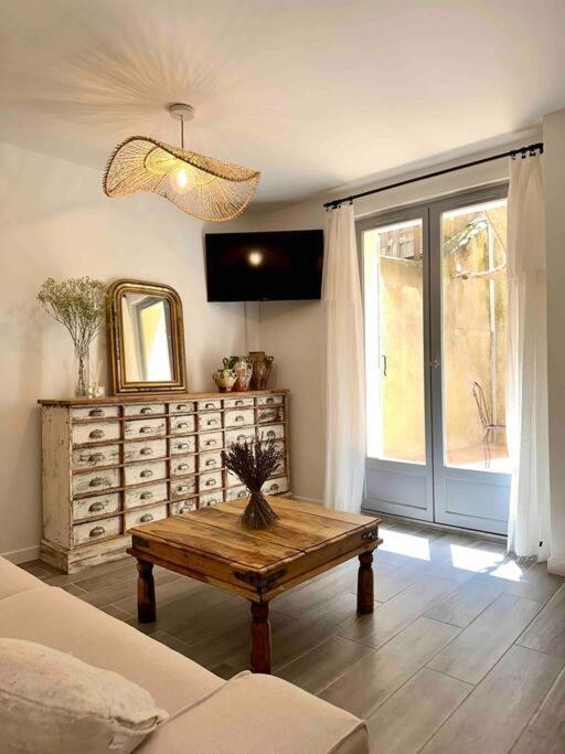 Lou Paseo : Appartement Brocante Centre Historique L'Isle-sur-la-Sorgue Luaran gambar